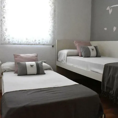 شقة Nuevo Precioso Piso Centrico Wifi 4 Dormitorios 2 Banos *