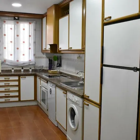 Nuevo Precioso Piso Centrico Wifi 4 Dormitorios 2 Banos *