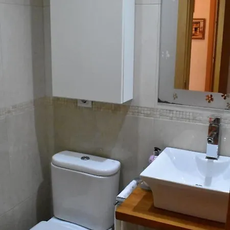 Nuevo Precioso Piso Centrico Wifi 4 Dormitorios 2 Banos