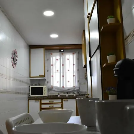Nuevo Precioso Piso Centrico Wifi 4 Dormitorios 2 Banos * جيريز