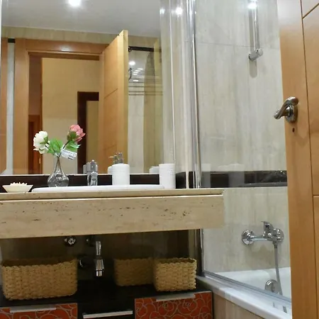 Nuevo Precioso Piso Centrico Wifi 4 Dormitorios 2 Banos * جيريز